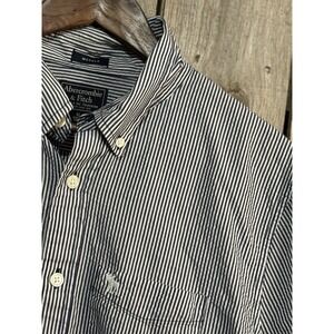 Abercrombie & Fitch Men's Muscle Fit Striped Button Down Short Sleeve XL Coastal